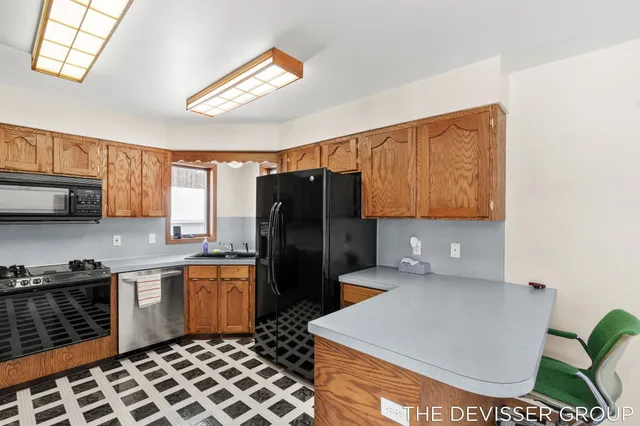 $425,000 | 4185 24th Street, Dorr, MI 49323