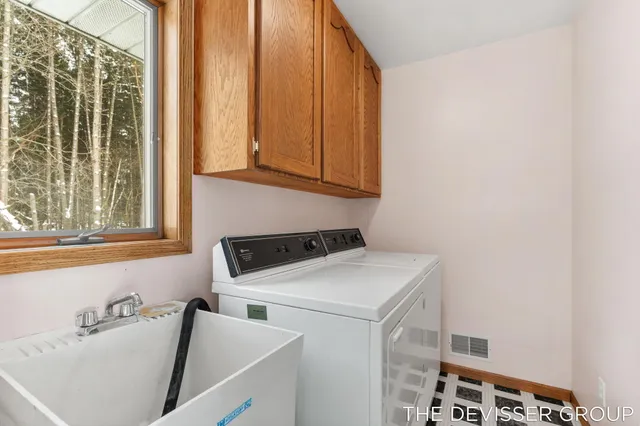 $425,000 | 4185 24th Street, Dorr, MI 49323