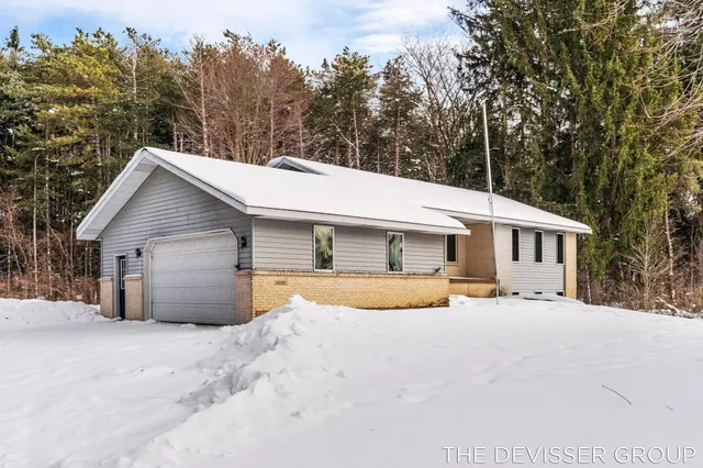 $425,000 | 4185 24th Street, Dorr, MI 49323