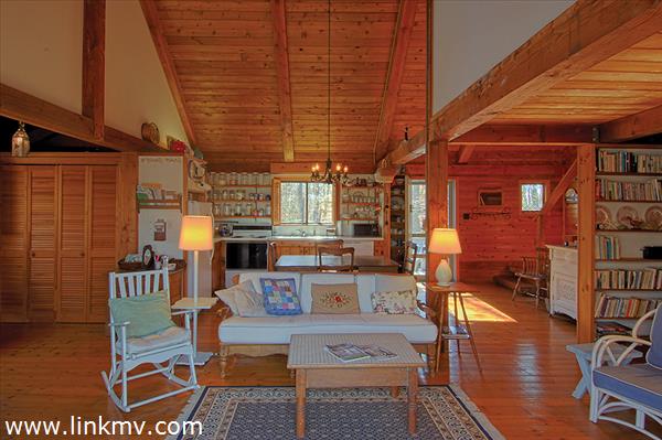 36 Stonebridge Road Vineyard Haven, MA 02568 - Photo 8 of 13 Gallery Image 8