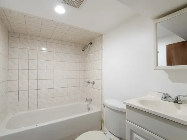 $630,000 | 3306 West Le Moyne Street, Chicago, IL 60651