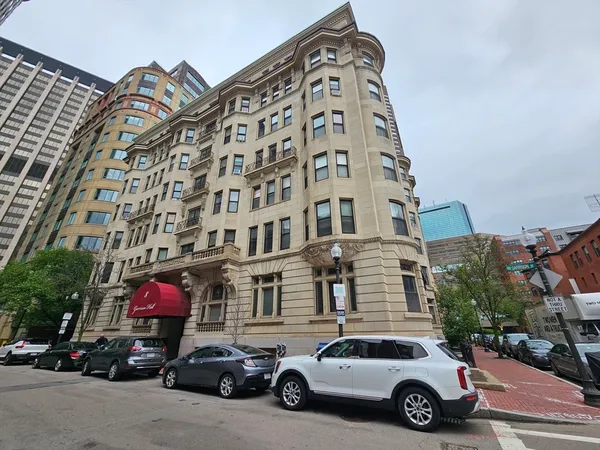 $2,250 | 8 Garrison Street, Unit 500, Boston, MA 02116