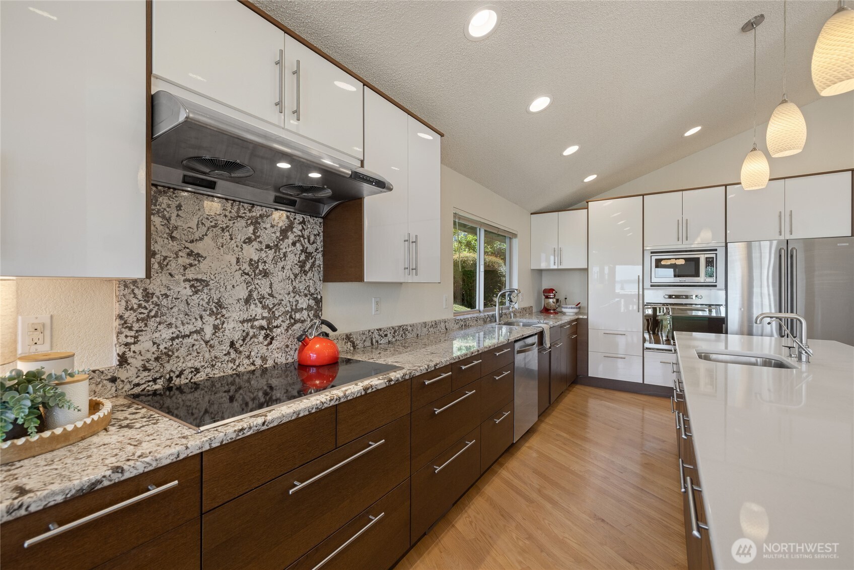 70 Hewitt Drive Steilacoom, WA 98388 - Photo 15 of 34