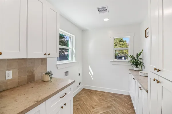 $299,700 | 2019 Magnolia Drive, La Marque, TX 77568