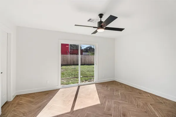 $299,700 | 2019 Magnolia Drive, La Marque, TX 77568