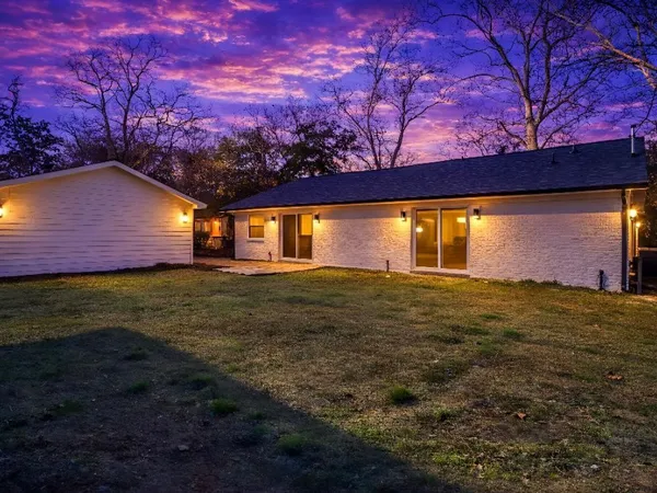 $299,700 | 2019 Magnolia Drive, La Marque, TX 77568