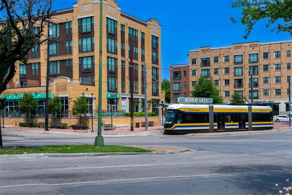 603 Finley Court Dallas, TX 75208 - Photo 36 of 40 a city street lined with tall buildings
