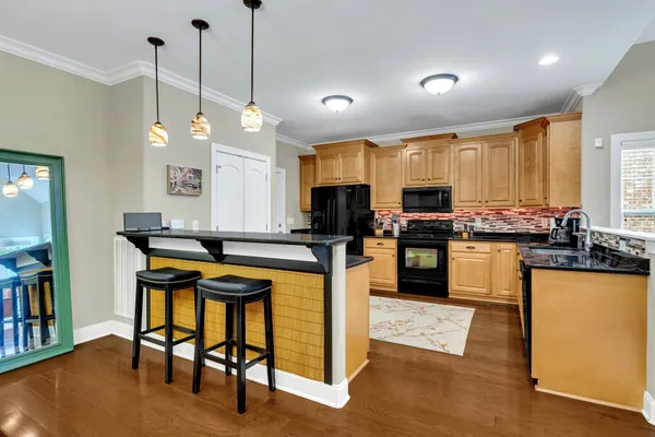 $425,000 | 2009 Sunflower Drive, Spring Hill, TN 37174