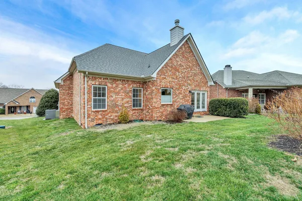 $425,000 | 2009 Sunflower Drive, Spring Hill, TN 37174