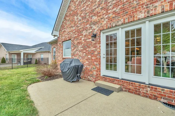 $425,000 | 2009 Sunflower Drive, Spring Hill, TN 37174