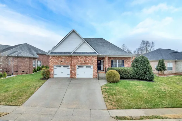 $425,000 | 2009 Sunflower Drive, Spring Hill, TN 37174