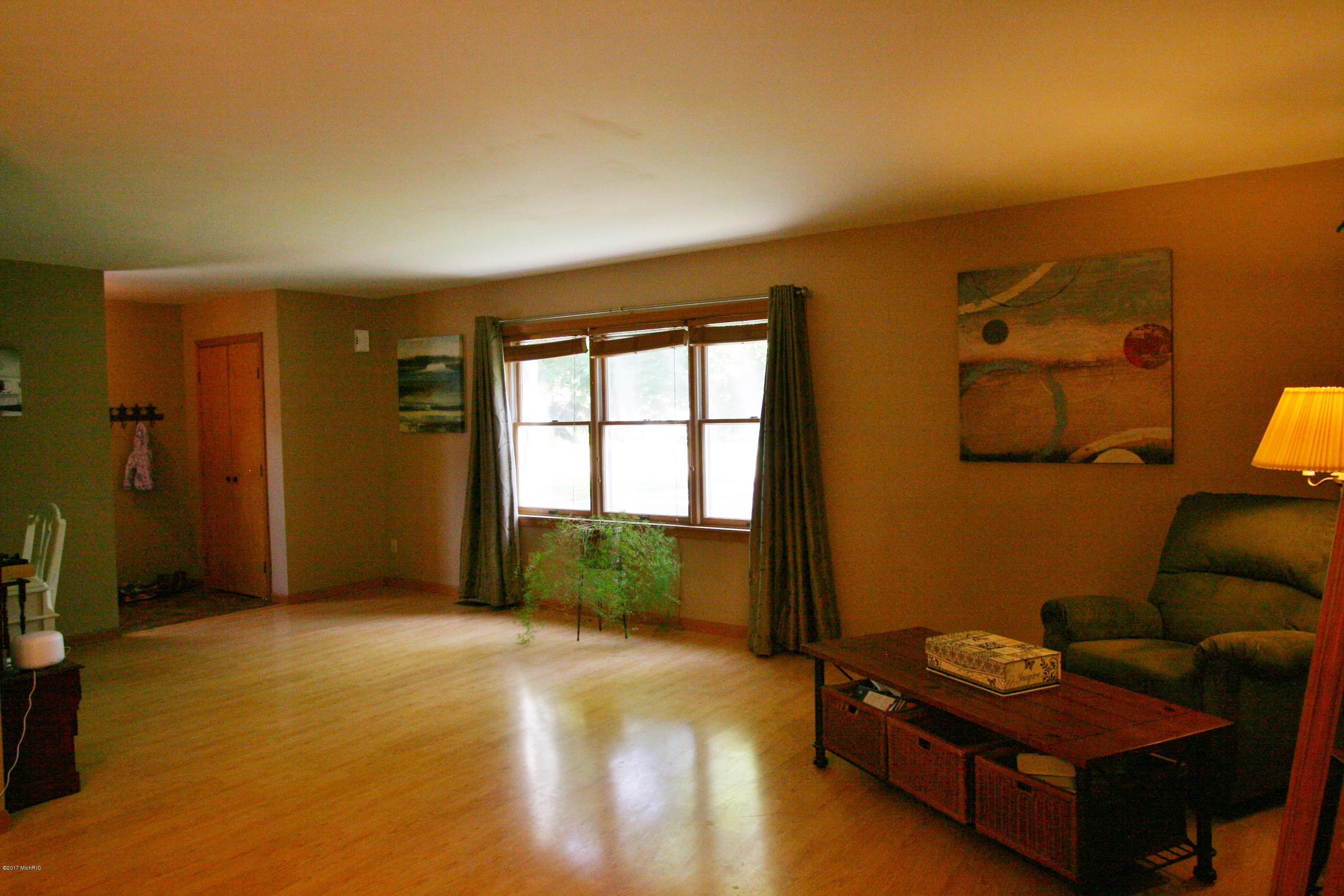 25838 Antler Road Sturgis, MI 49091 - Photo 7 of 22 IMG_6109