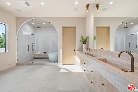 $4,095,000 | 16643 Addison Street, Encino, CA 91436