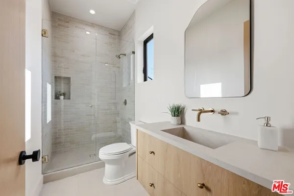 $4,095,000 | 16643 Addison Street, Encino, CA 91436