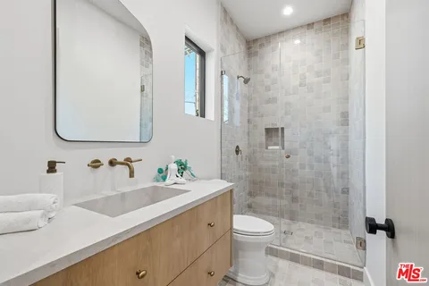 $4,095,000 | 16643 Addison Street, Encino, CA 91436