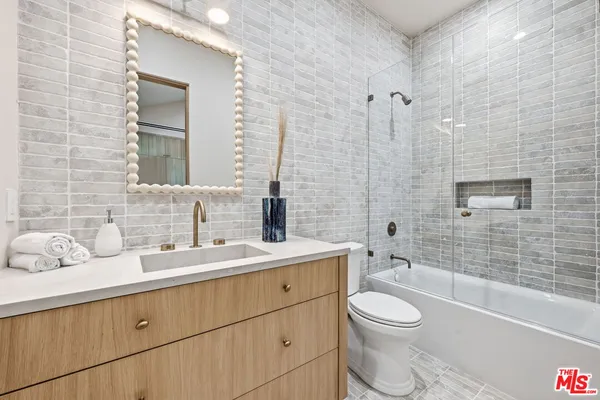 $4,095,000 | 16643 Addison Street, Encino, CA 91436