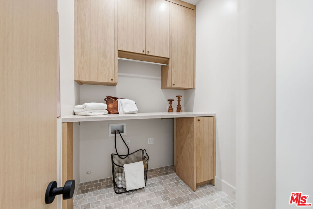 16643 Addison Street Encino, CA 91436 - Photo 29 of 32