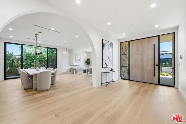 $4,095,000 | 16643 Addison Street, Encino, CA 91436