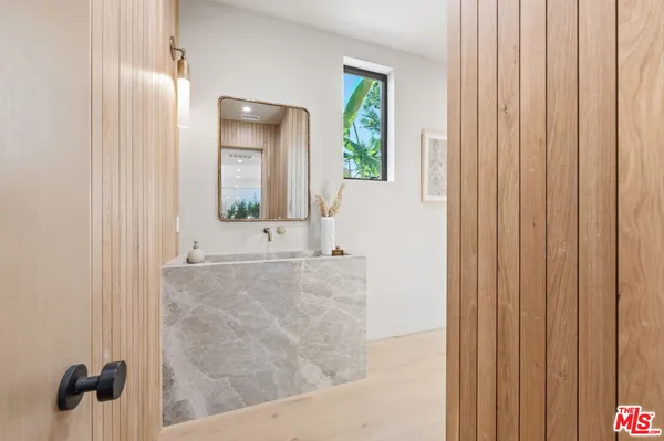$4,095,000 | 16643 Addison Street, Encino, CA 91436