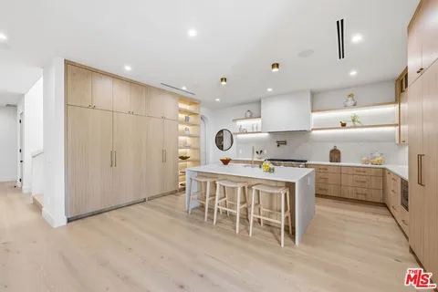 $4,095,000 | 16643 Addison Street, Encino, CA 91436