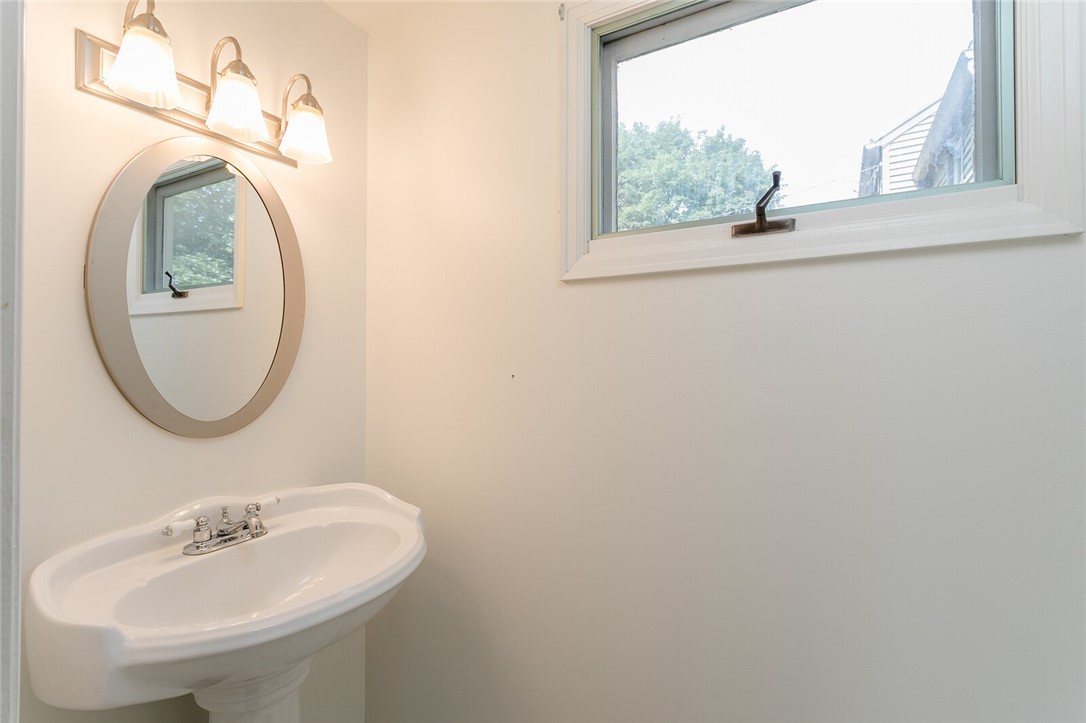 201 Elmcroft Road Rochester, NY 14609 - Photo 12 of 19