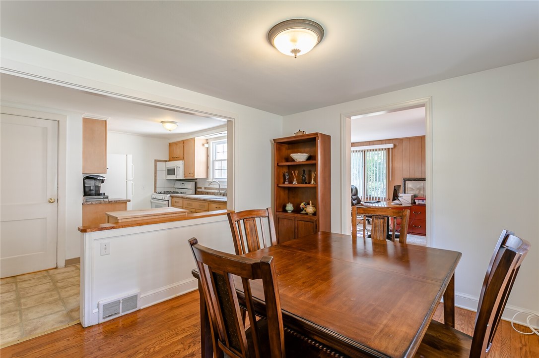 201 Elmcroft Road Rochester, NY 14609 - Photo 7 of 19