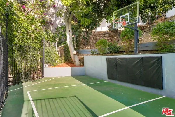 $2,495,000 | 3701 Multiview Drive, Los Angeles, CA 90068