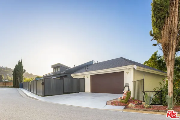 $2,495,000 | 3701 Multiview Drive, Los Angeles, CA 90068