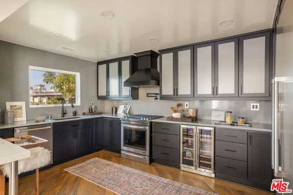 $2,495,000 | 3701 Multiview Drive, Los Angeles, CA 90068