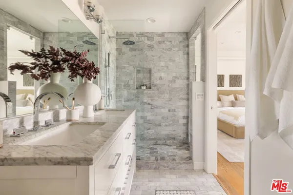 $2,495,000 | 3701 Multiview Drive, Los Angeles, CA 90068