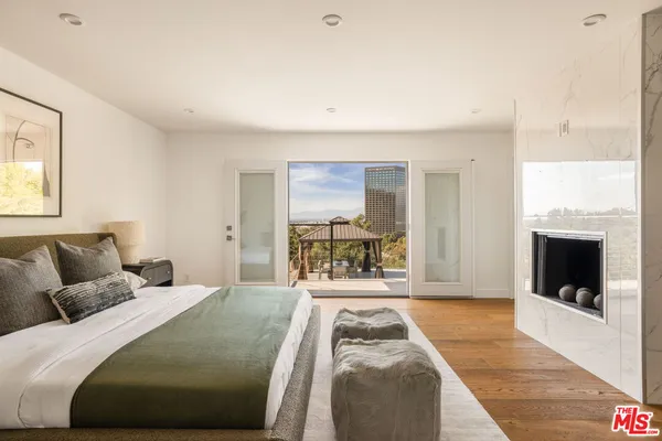 $2,495,000 | 3701 Multiview Drive, Los Angeles, CA 90068