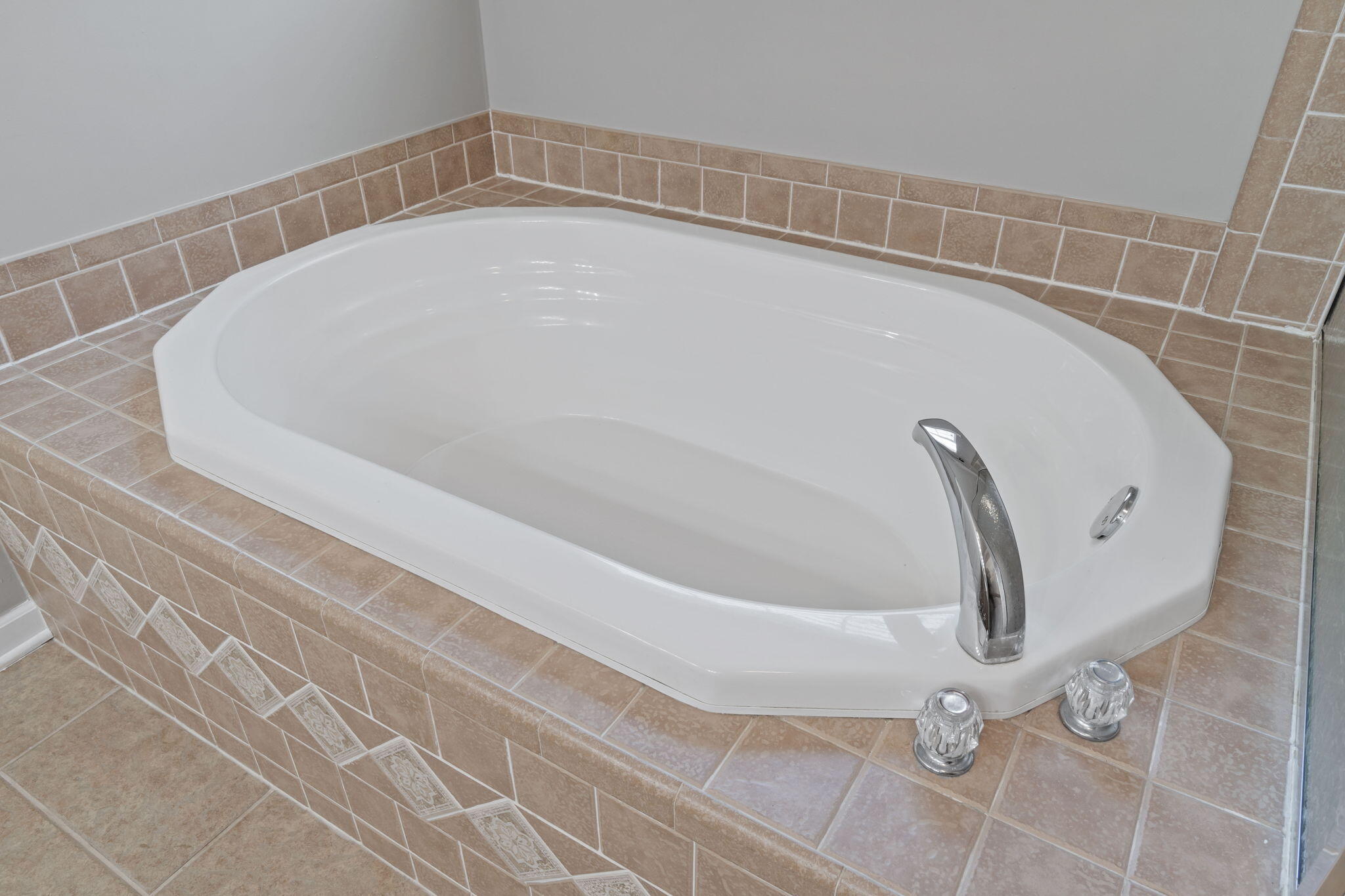 46 Stillwater Road Freeport, FL 32439 - Photo 34 of 58 Primary Tub