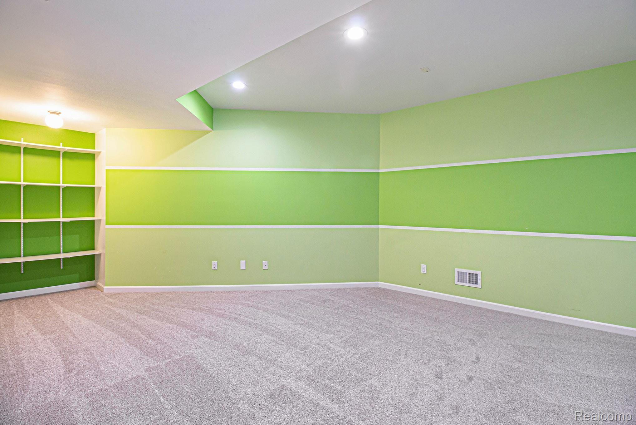 2934 West Coon Lake Road Howell, MI 48843 - Photo 21 of 36 Basement - Non confirming