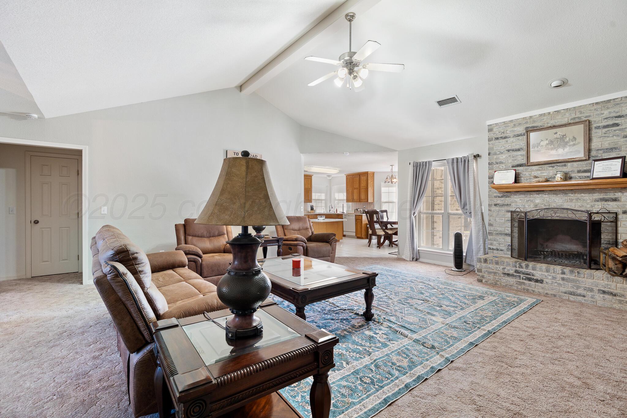 5403 Leo Lane Amarillo, TX 79110 - Photo 3 of 17 Living Area