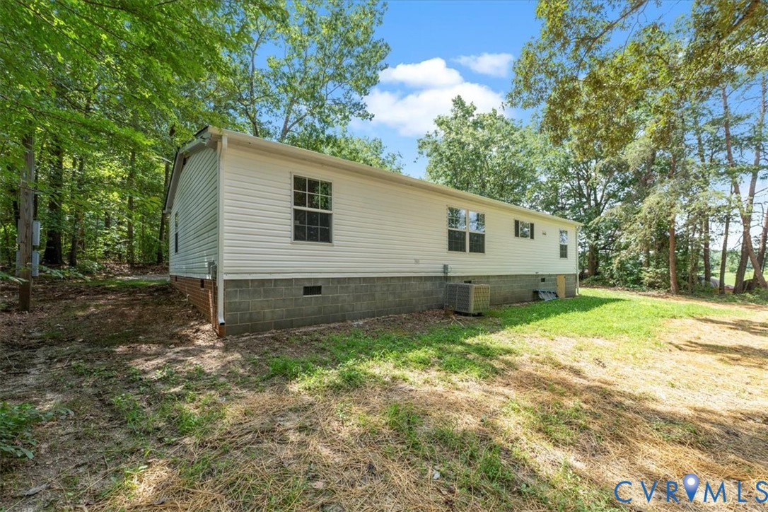 24200 Genito Road Amelia Court House, VA 23002 - Photo 11 of 34 Gallery Image 11