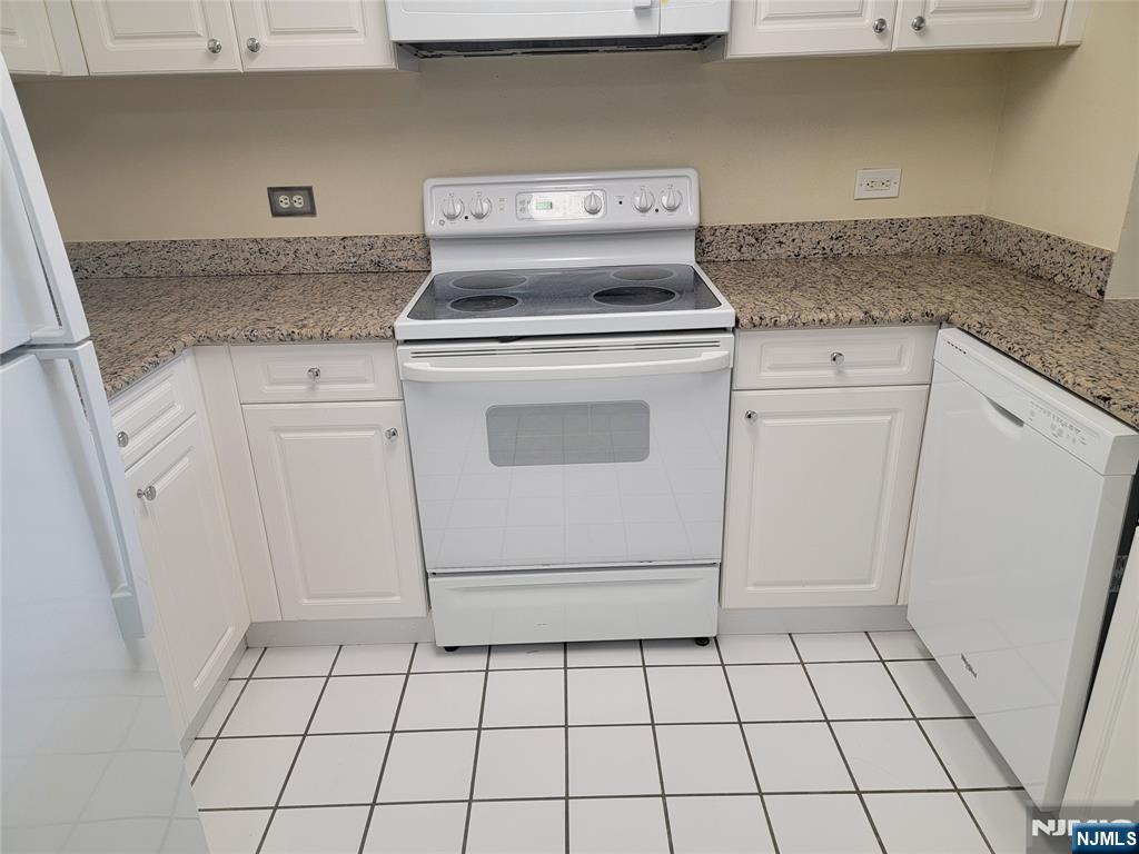 100 Old Palisade Road, Unit 702 Fort Lee, NJ 07024 - Photo 29 of 37