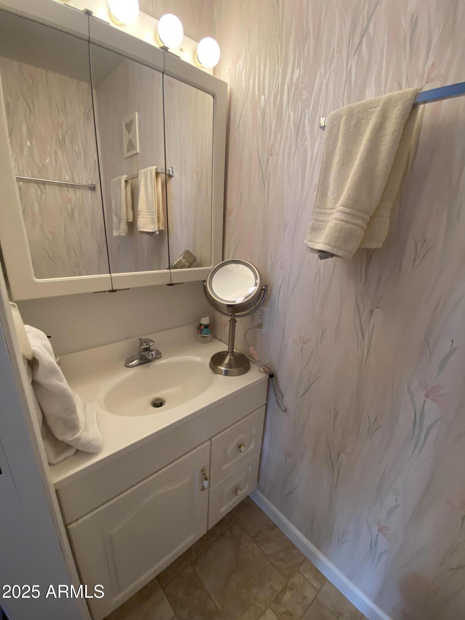 2042 South Ute Drive, Unit 42 Apache Junction, AZ 85119 - Photo 19 of 32 IMG_2747