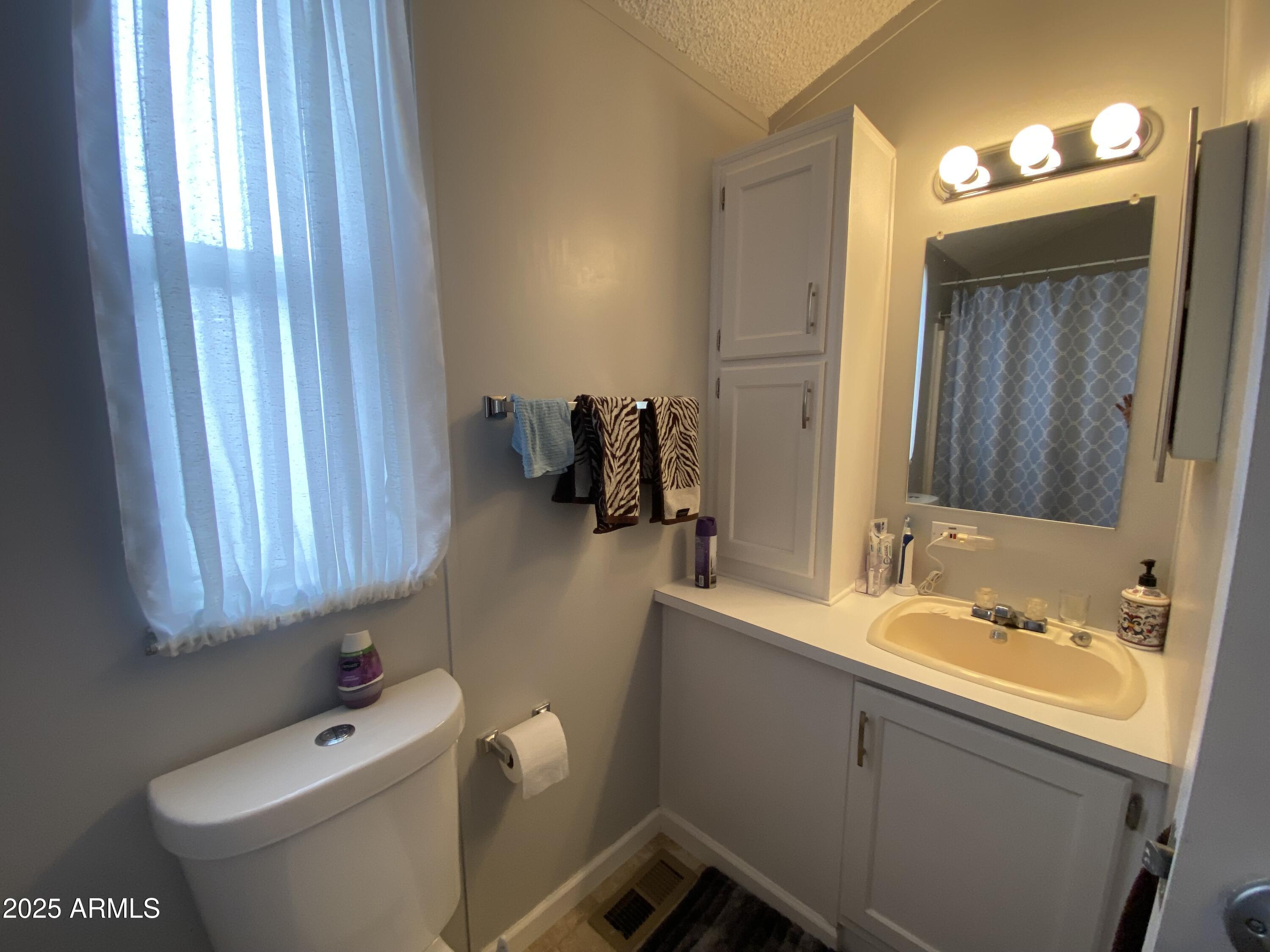 2042 South Ute Drive, Unit 42 Apache Junction, AZ 85119 - Photo 26 of 32 IMG_2733