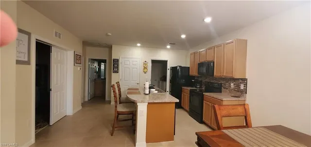 $2,700 | 10709 Crossback Lane, Lehigh Acres, FL 33936