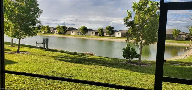 $2,700 | 10709 Crossback Lane, Lehigh Acres, FL 33936