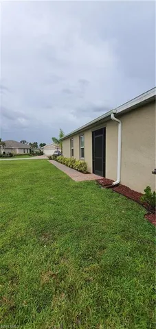 $2,700 | 10709 Crossback Lane, Lehigh Acres, FL 33936