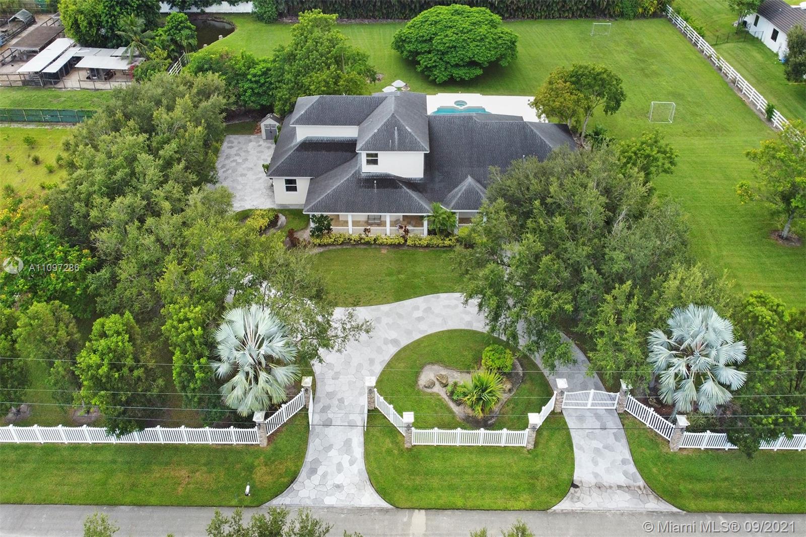 17810 Southwest 52nd Court Southwest Ranches, FL 33331 - Photo 2 of 67 Gallery Image 2