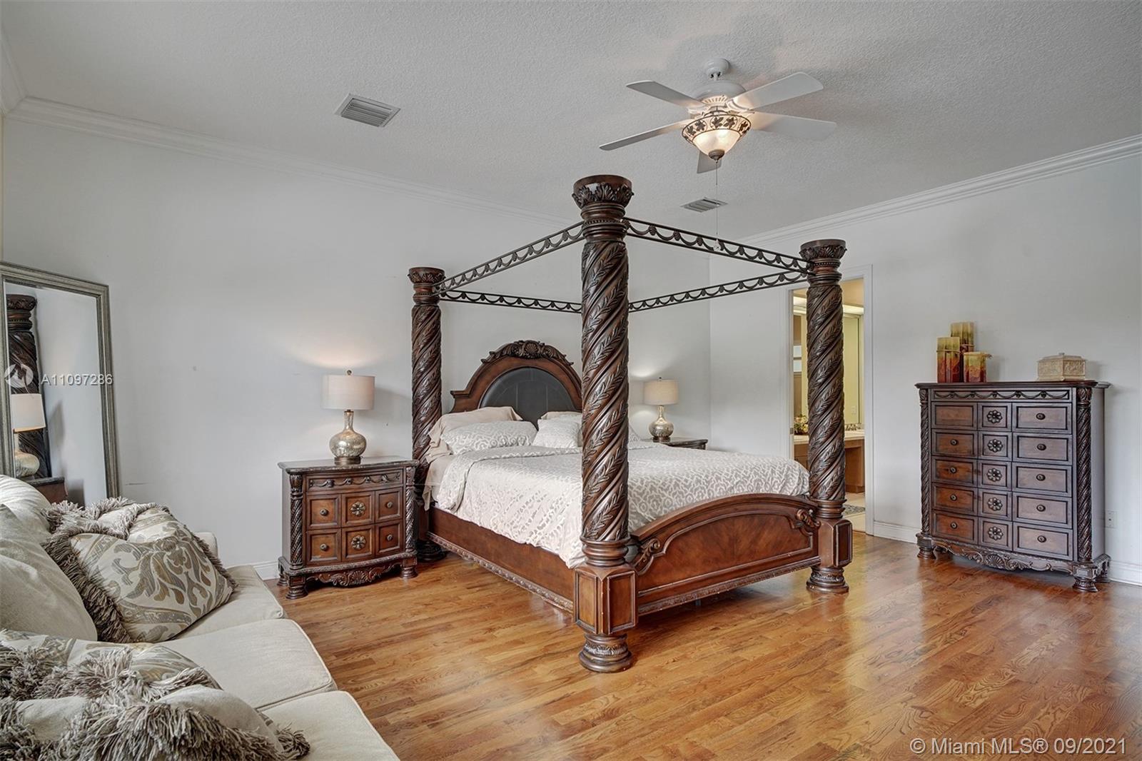 17810 Southwest 52nd Court Southwest Ranches, FL 33331 - Photo 19 of 67 Gallery Image 19