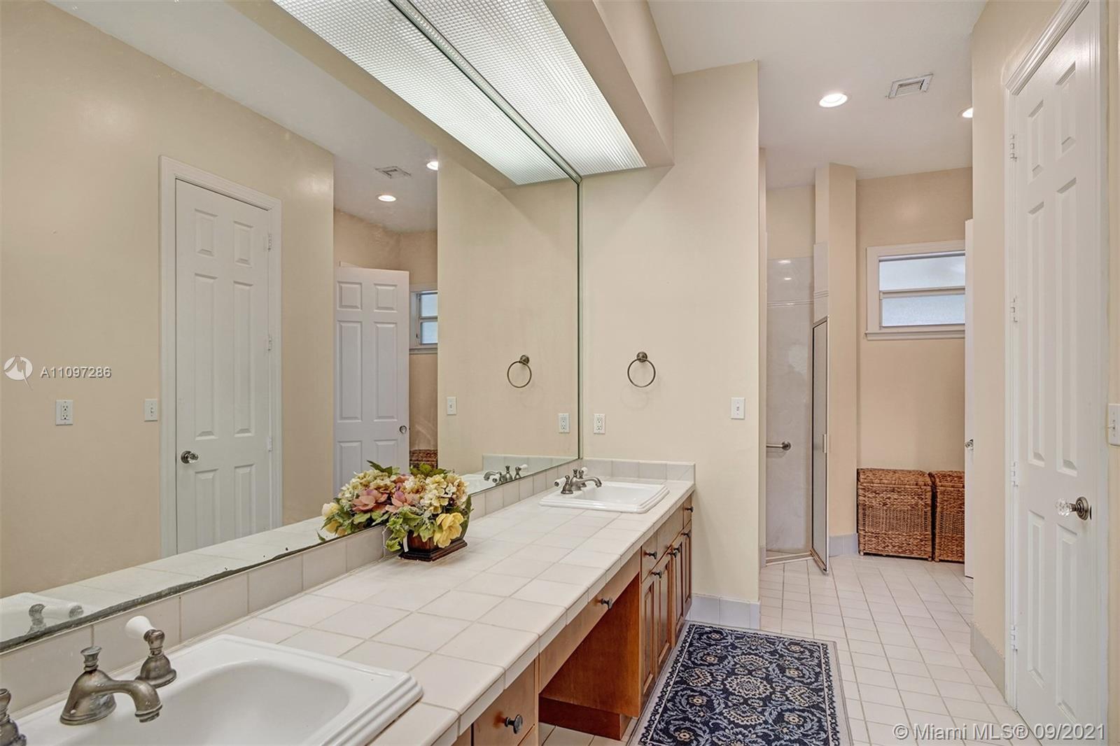 17810 Southwest 52nd Court Southwest Ranches, FL 33331 - Photo 20 of 67 Gallery Image 20