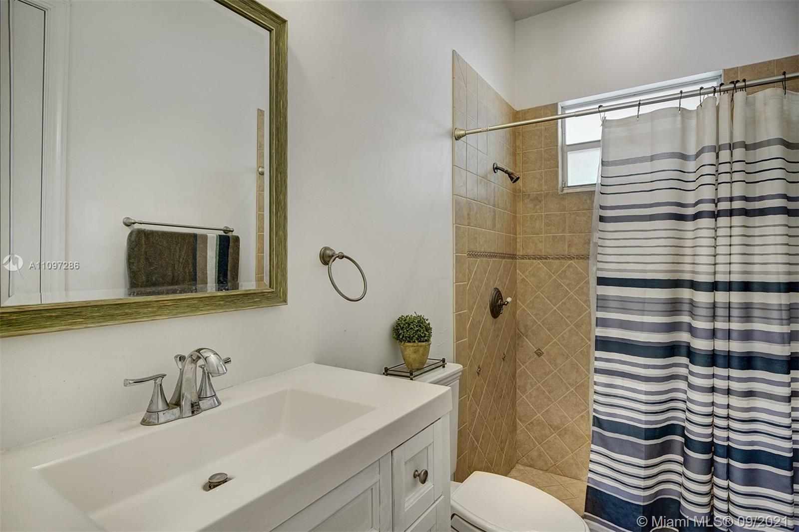 17810 Southwest 52nd Court Southwest Ranches, FL 33331 - Photo 23 of 67 Gallery Image 23