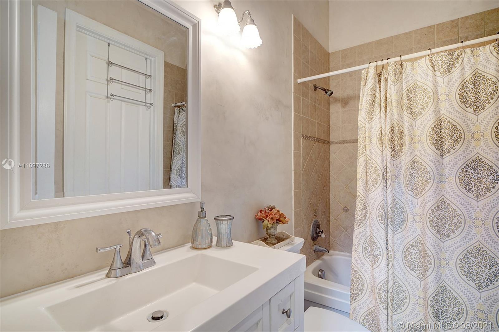 17810 Southwest 52nd Court Southwest Ranches, FL 33331 - Photo 25 of 67 Gallery Image 25