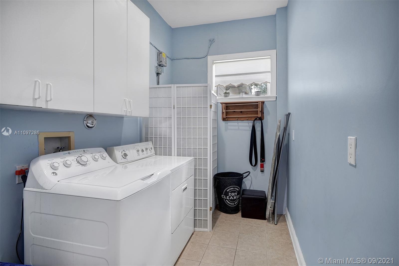 17810 Southwest 52nd Court Southwest Ranches, FL 33331 - Photo 26 of 67 Gallery Image 26