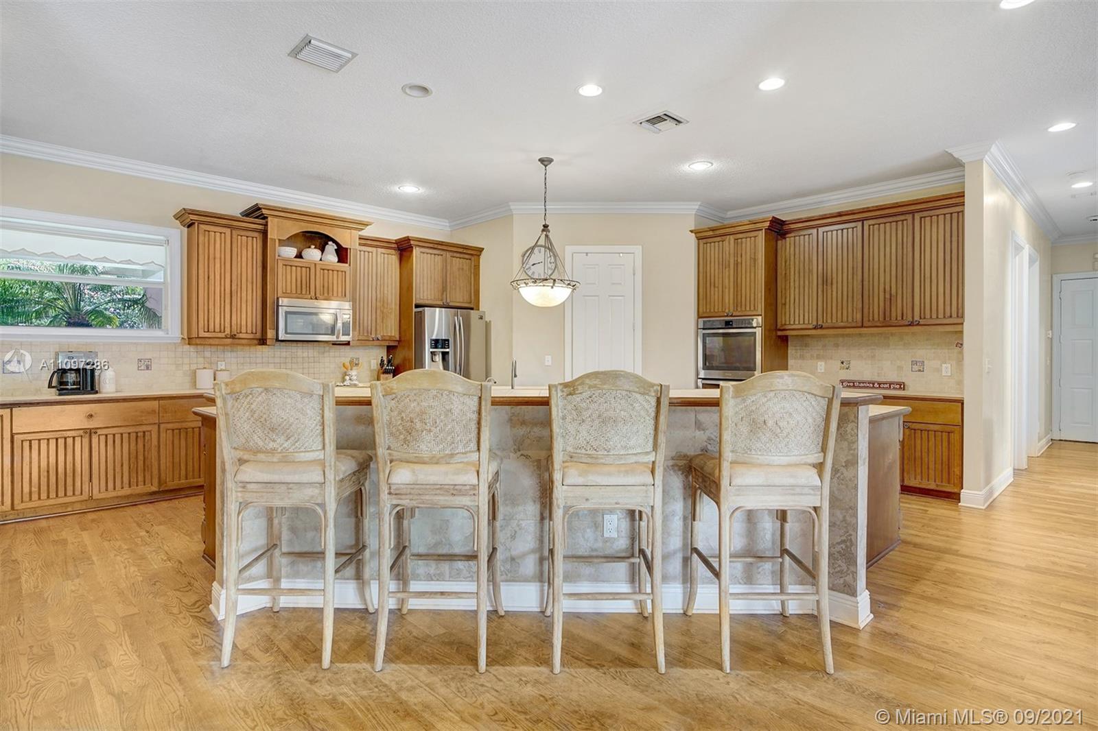 17810 Southwest 52nd Court Southwest Ranches, FL 33331 - Photo 7 of 67 Gallery Image 7