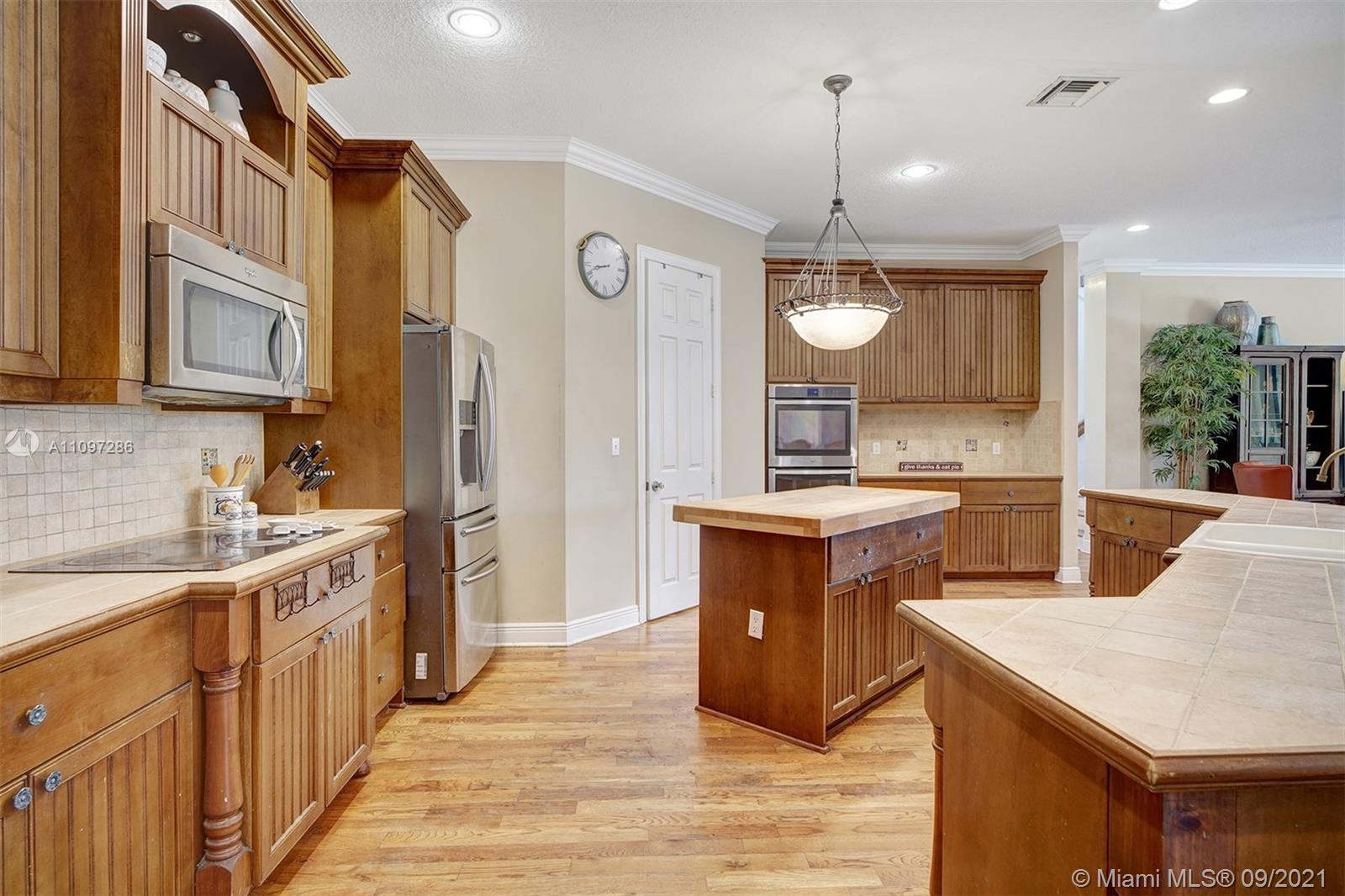 17810 Southwest 52nd Court Southwest Ranches, FL 33331 - Photo 8 of 67 Gallery Image 8