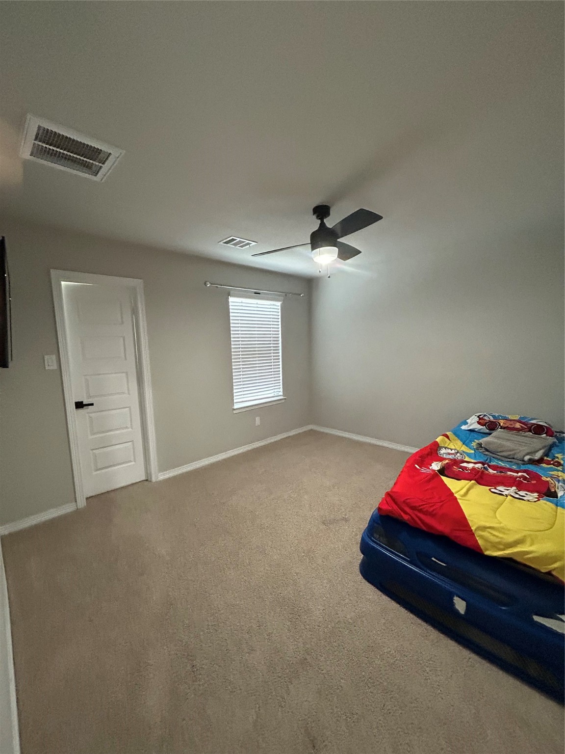 100 Wedgewood Trace Lane La Porte, TX 77571 - Photo 13 of 17 a room with bed and window